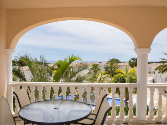 C4XY4556BEN Appartement met zeezicht te koop in luxe resort in La Fustera, Benissa