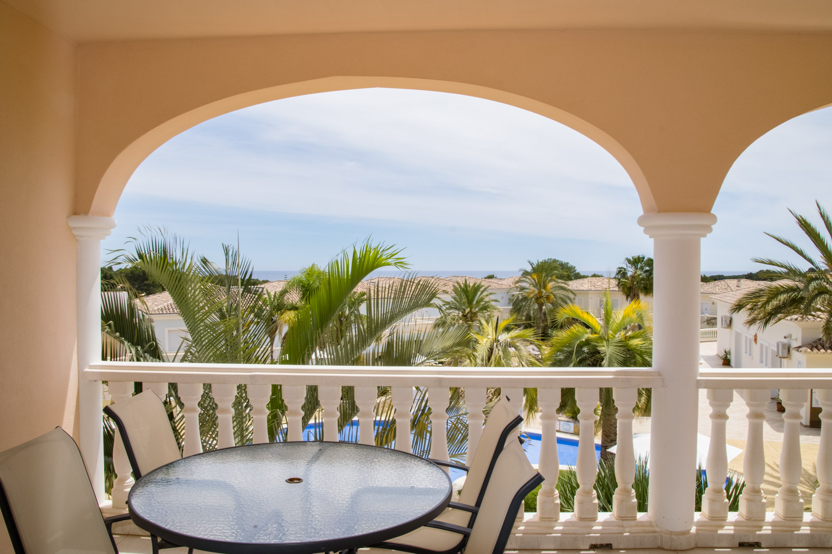 C4XY4556BEN Appartement met zeezicht te koop in luxe resort in La Fustera, Benissa