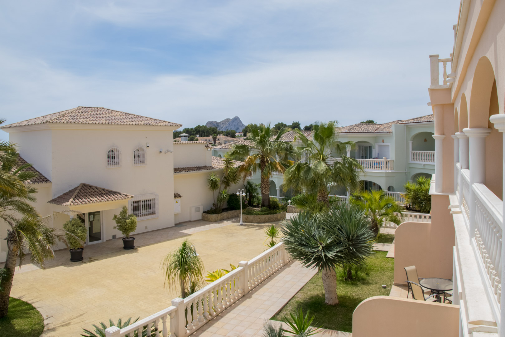 C4XY4556BEN Appartement met zeezicht te koop in luxe resort in La Fustera, Benissa