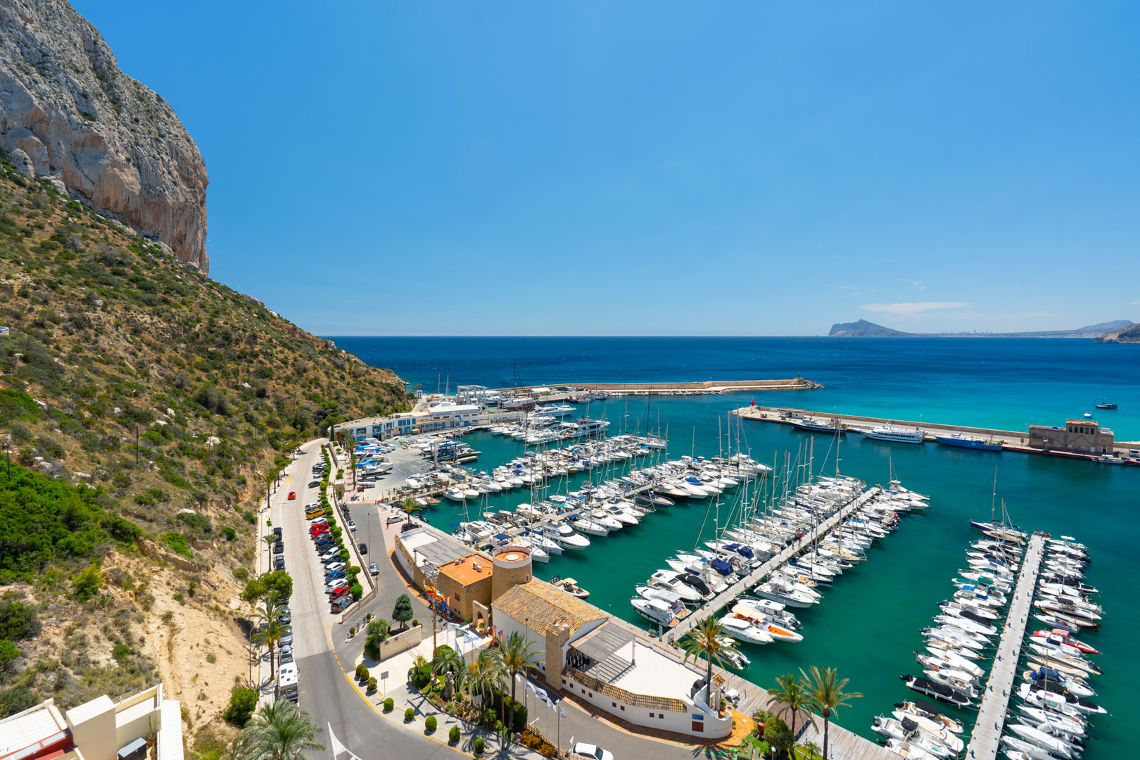 C4XY4655CAL Eerstelijns penthouse met panoramisch zeezicht te koop in de haven van Calpe