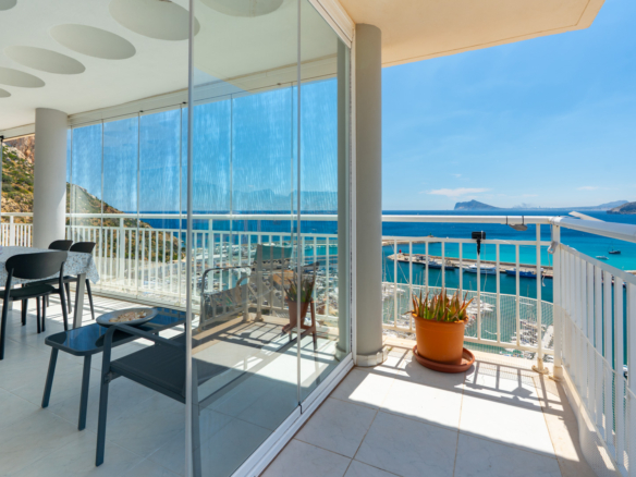 C4XY4656CAL Eerstelijns penthouse met zeezicht te koop op 200 m van het strand in Calpe