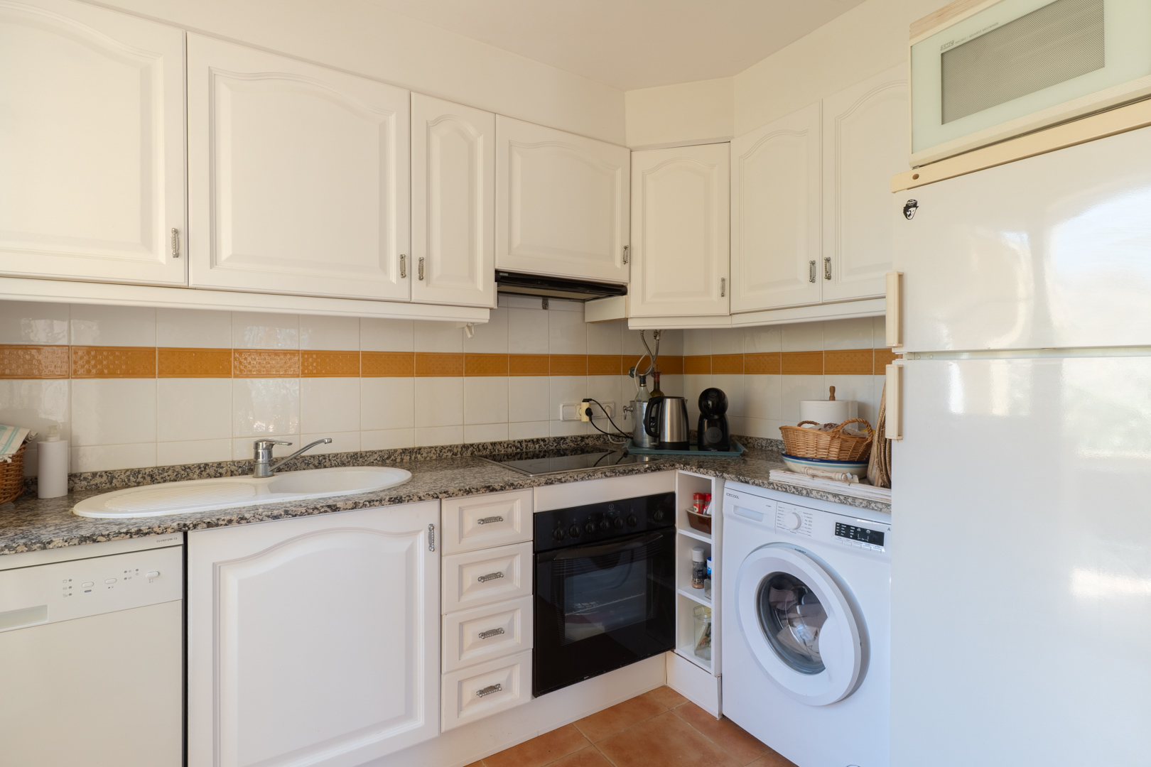C4XY8335ALT Geschakelde woning met zeezicht te koop in Altea Hills