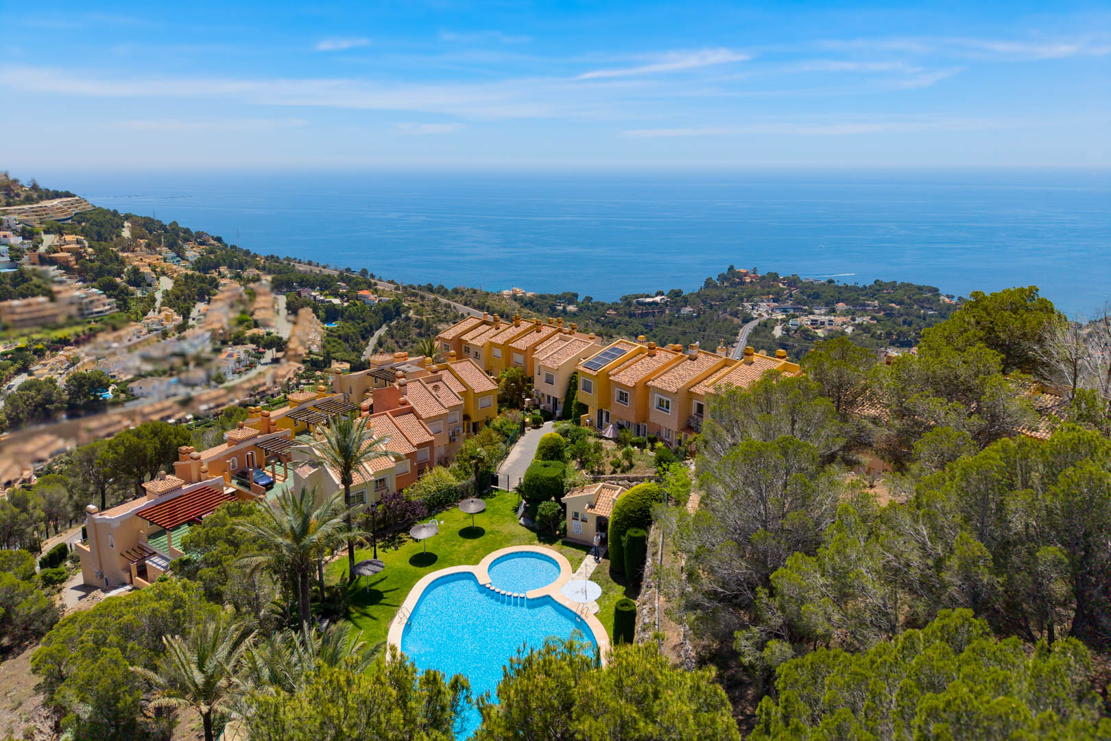 C4XY8335ALT Geschakelde woning met zeezicht te koop in Altea Hills