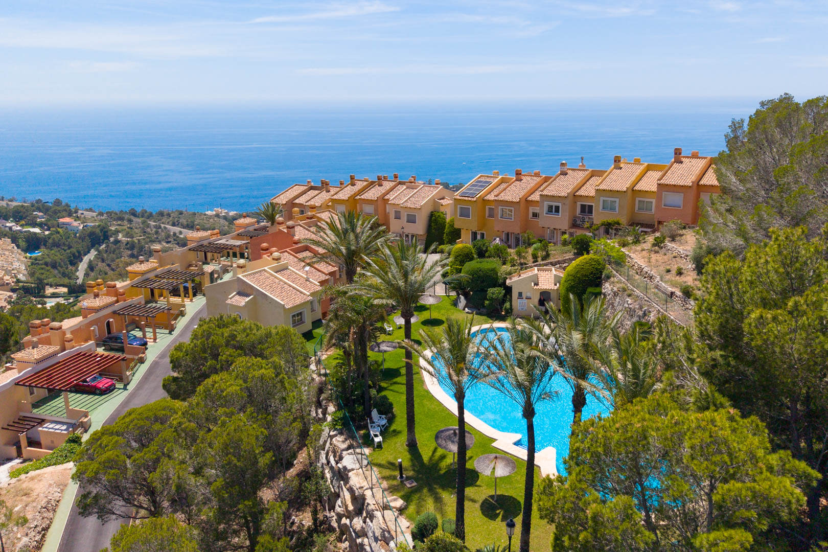 C4XY8335ALT Geschakelde woning met zeezicht te koop in Altea Hills