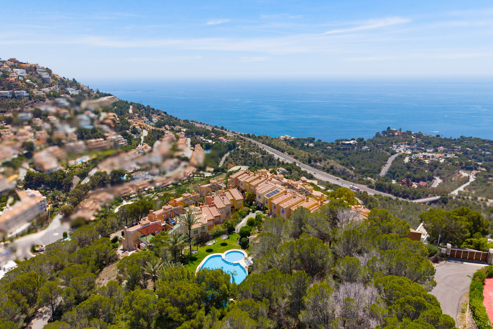 C4XY8335ALT Geschakelde woning met zeezicht te koop in Altea Hills