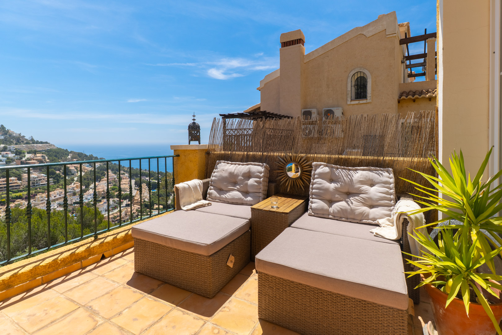 C4XY8335ALT Geschakelde woning met zeezicht te koop in Altea Hills
