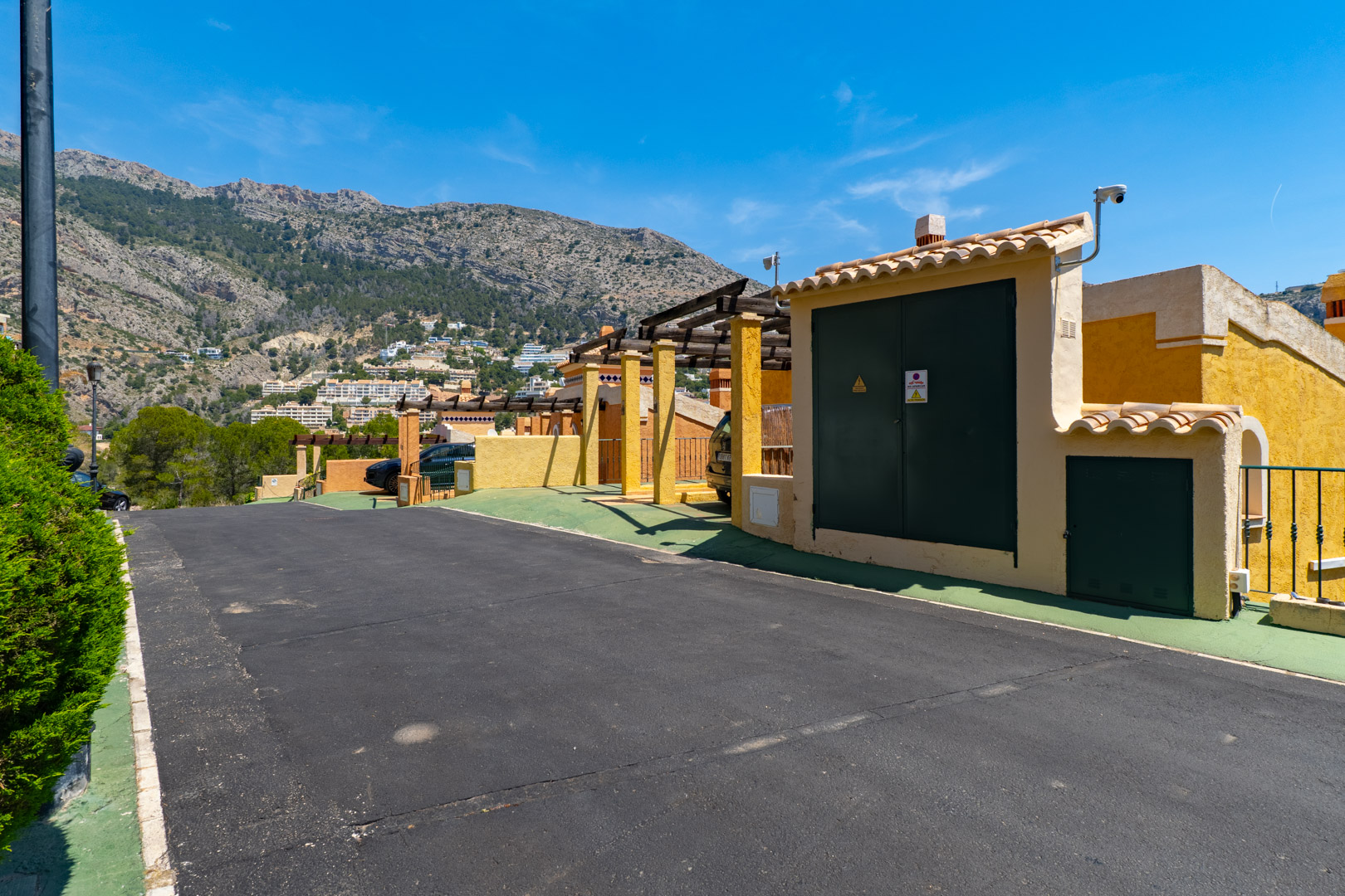 C4XY8335ALT Geschakelde woning met zeezicht te koop in Altea Hills