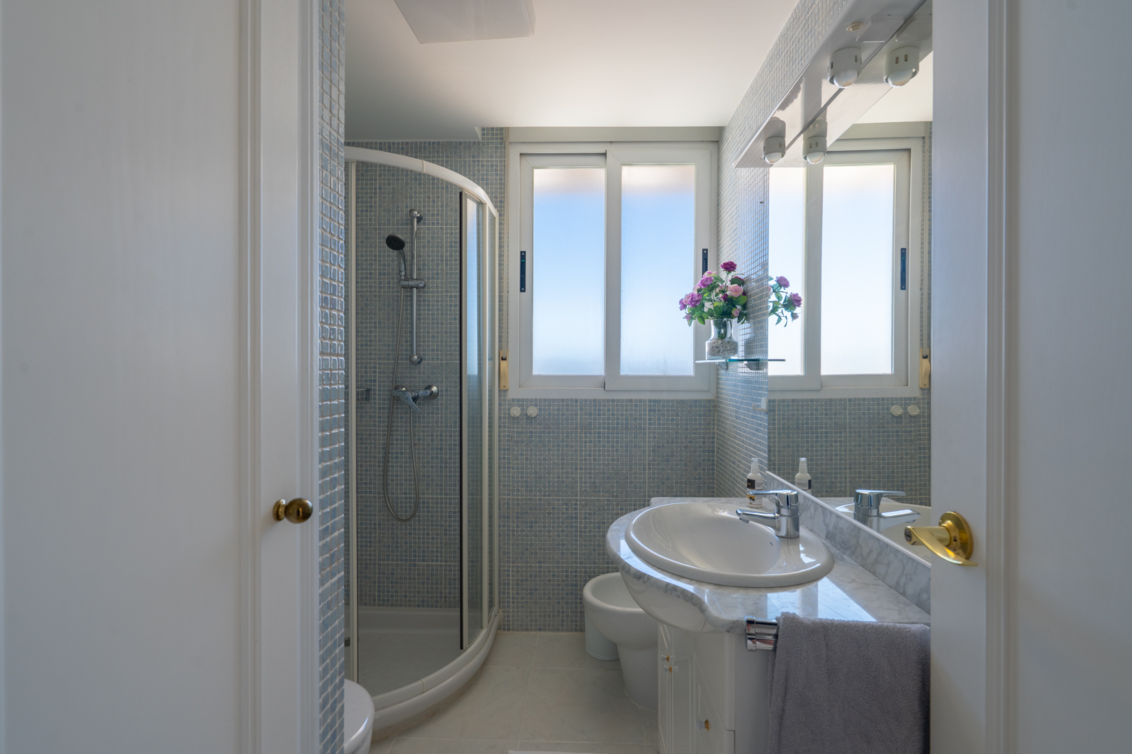 C4XY45657CAL Twee aangrenzende eerstelijns penthouses met panoramisch zeezicht en mogelijkheid tot unificatie te koop in Calpe