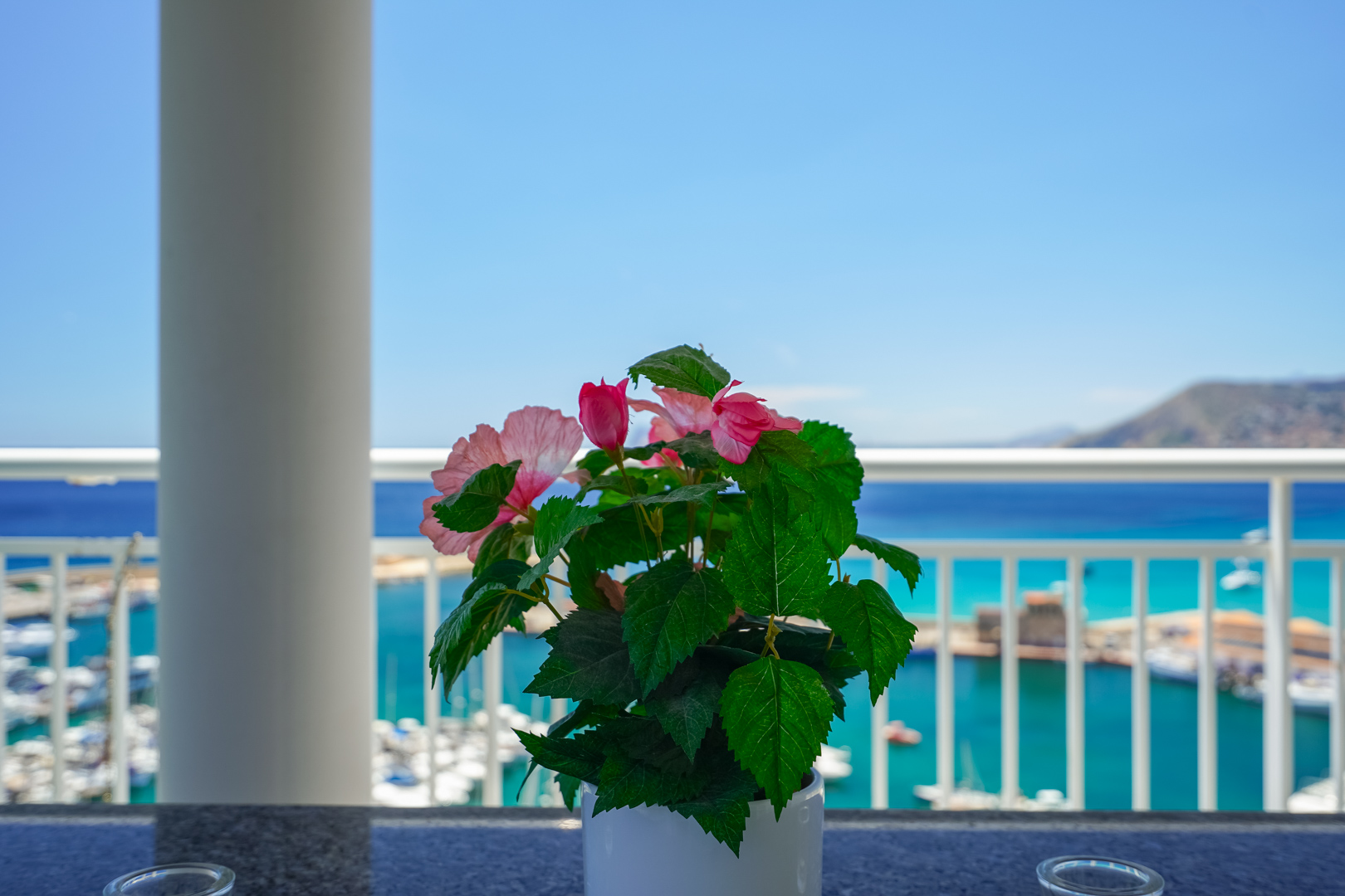 C4XY45657CAL Twee aangrenzende eerstelijns penthouses met panoramisch zeezicht en mogelijkheid tot unificatie te koop in Calpe