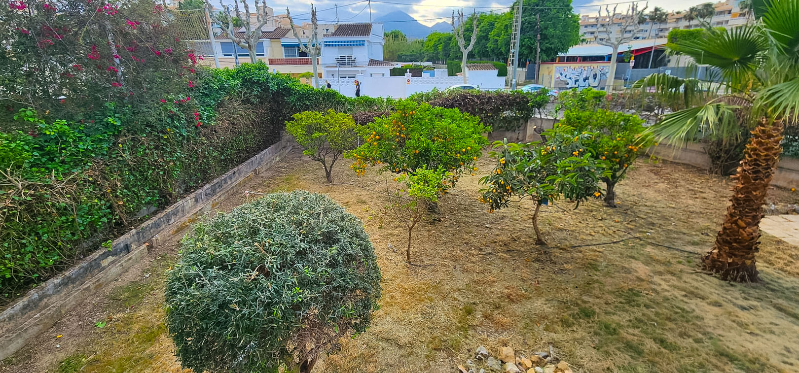 4664ALB Geschakelde woning te koop op 200 m van het strand in Albir