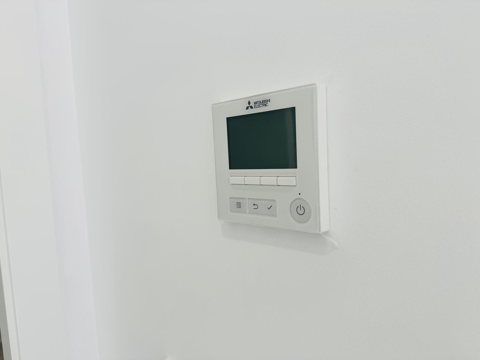 C3XY7121NUC Moderne villa met privézwembad te koop in Polop de la Marina
