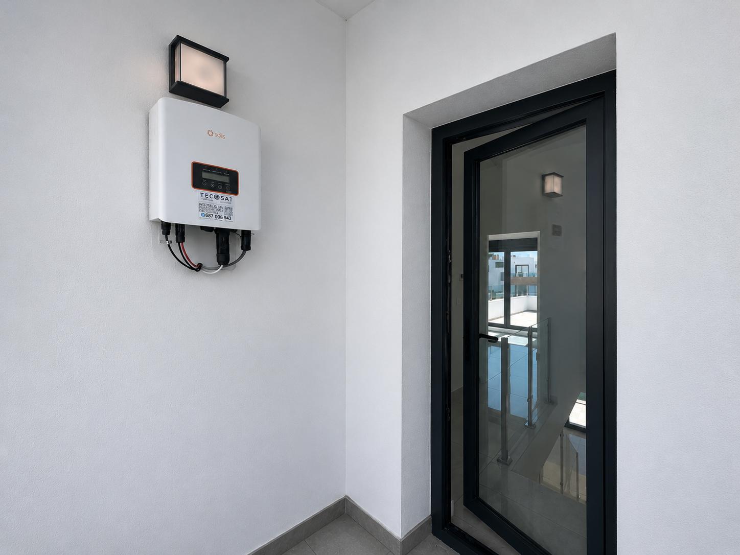 C3XY7121NUC Moderne villa met privézwembad te koop in Polop de la Marina