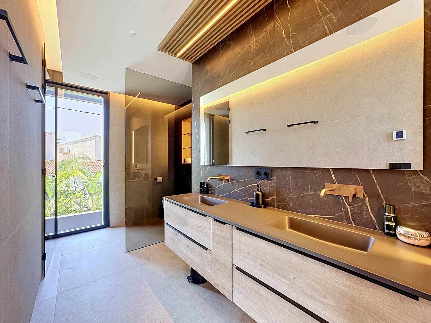 C3XY7123CAL Luxe villa met uitzicht op zee te koop in Calpe