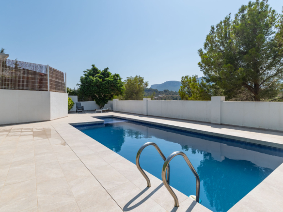 C4XY8344CAL Halfvrijstaande villa te koop in Calpe.