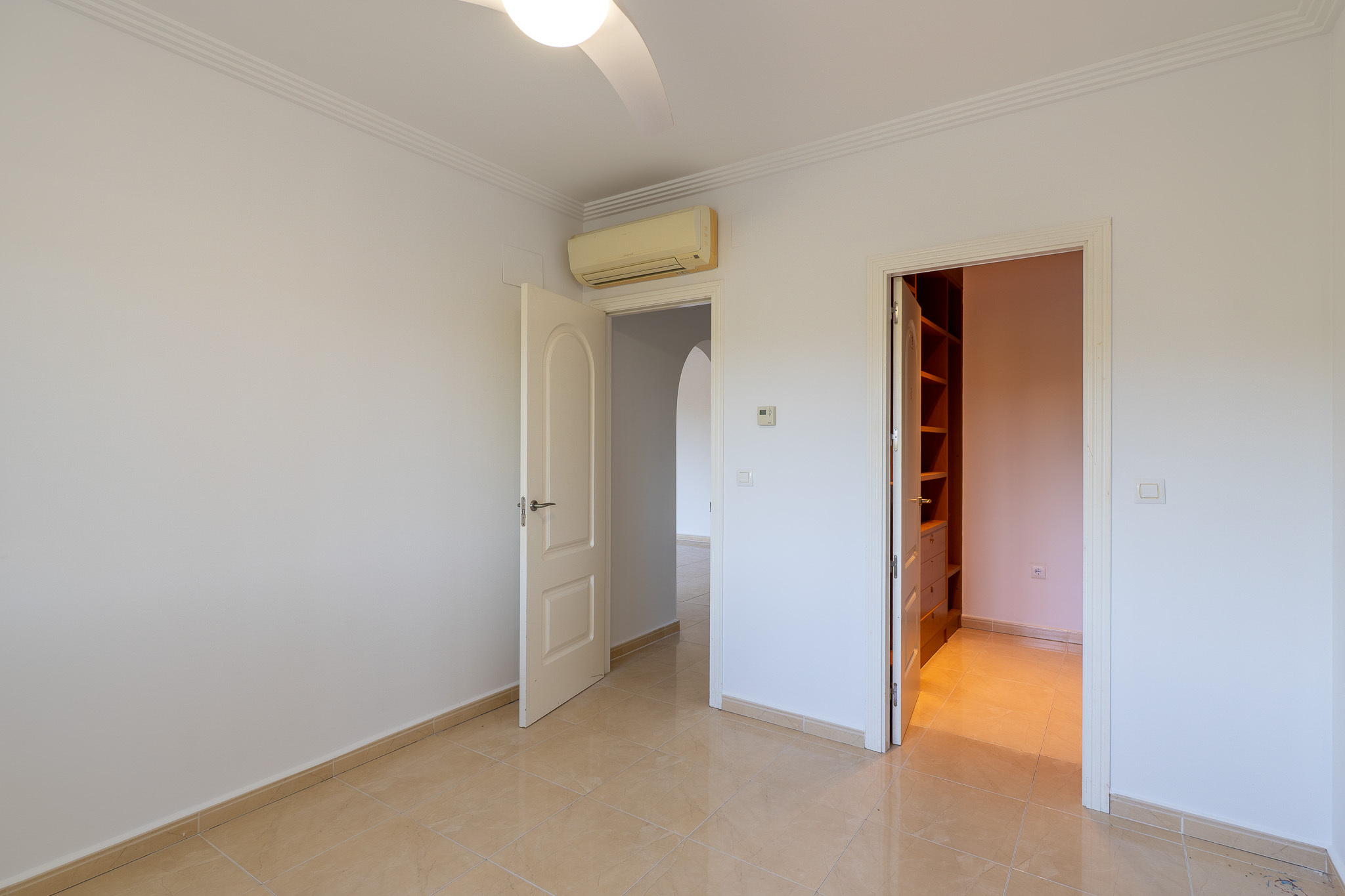 C3XY8350BEN Ruime villa te koop in Beniarbeig