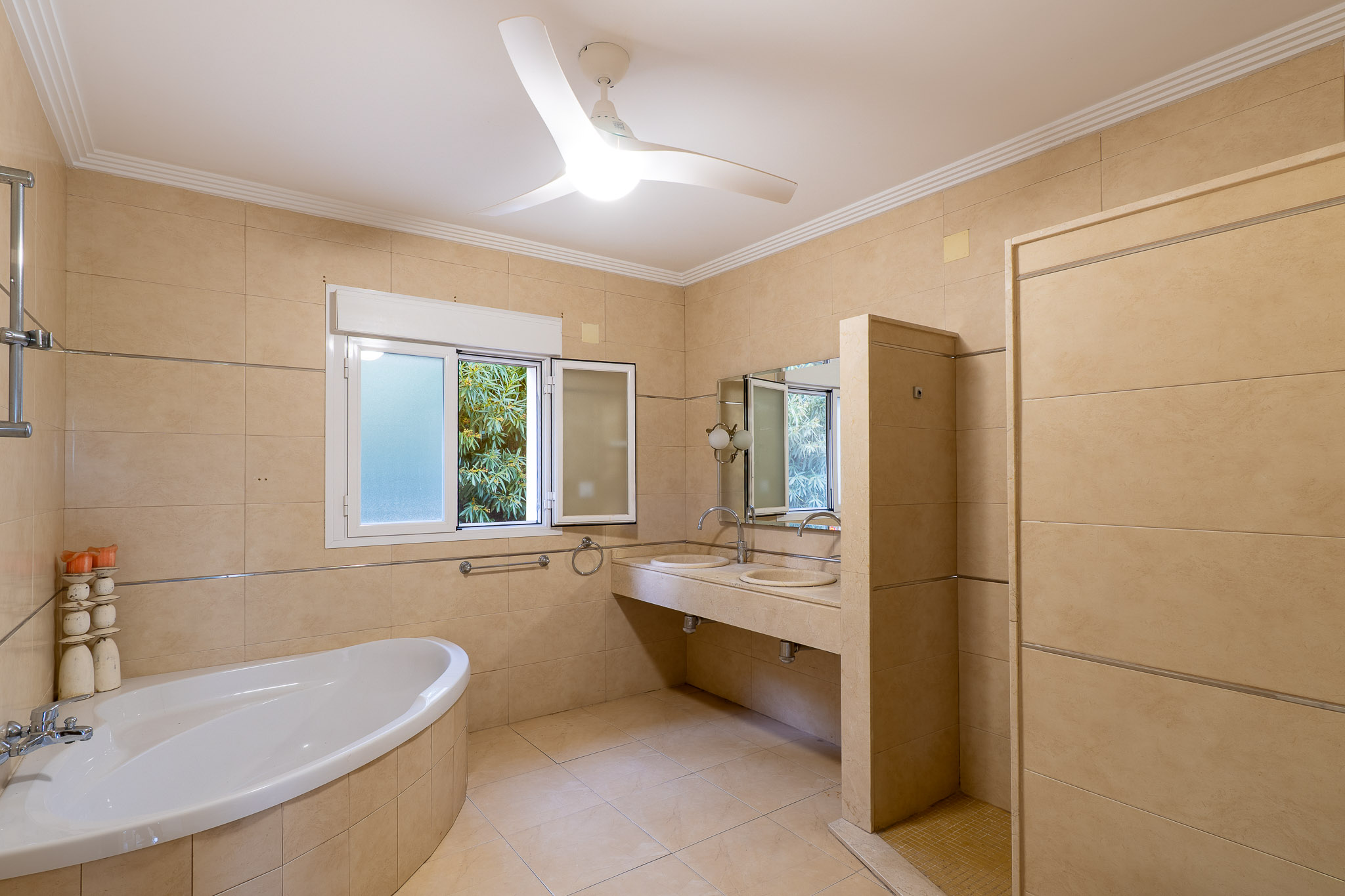 C3XY8350BEN Ruime villa te koop in Beniarbeig