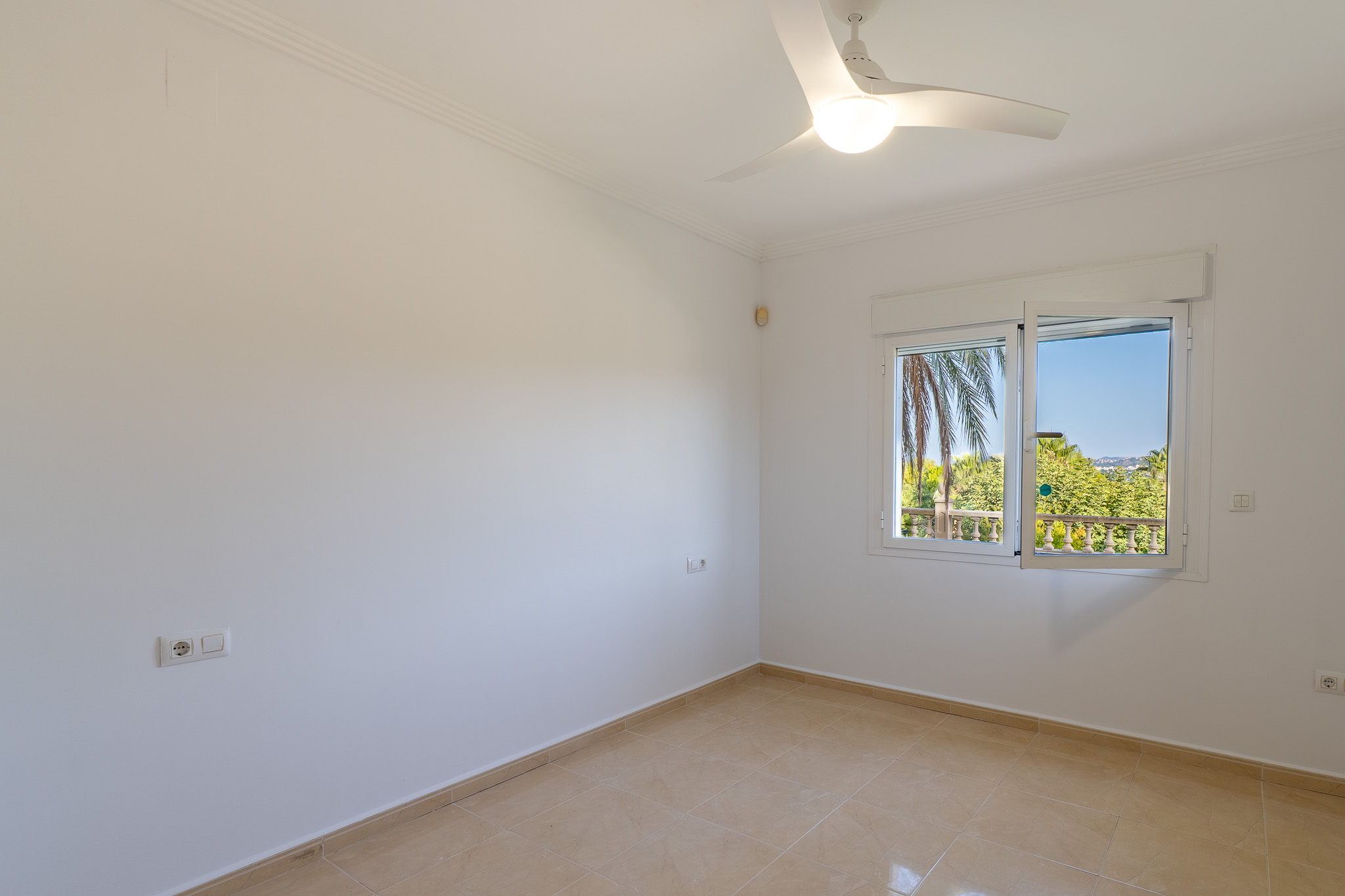 C3XY8350BEN Ruime villa te koop in Beniarbeig