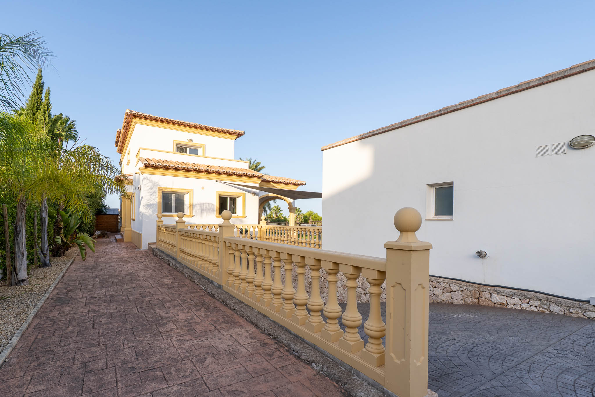 C3XY8350BEN Ruime villa te koop in Beniarbeig