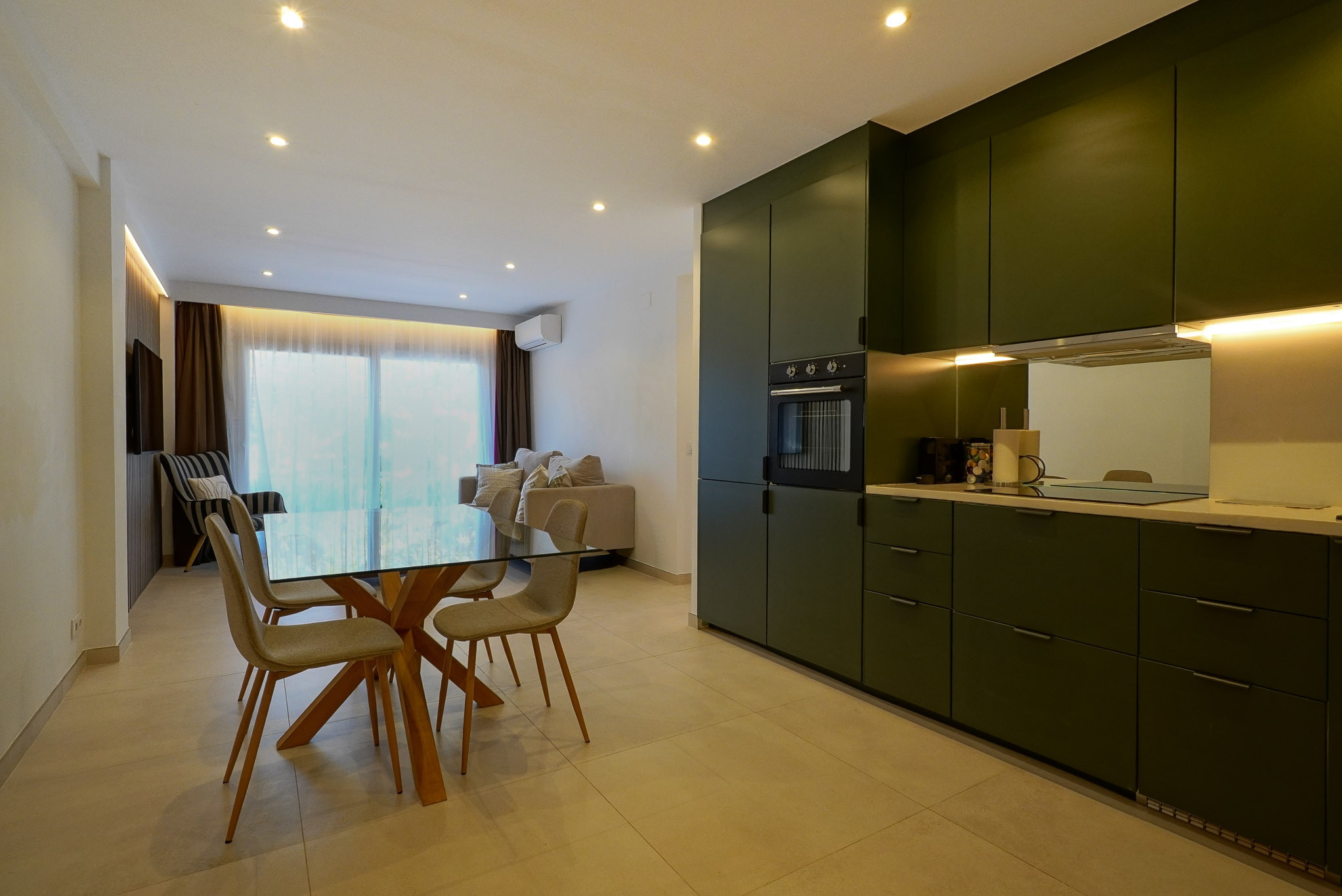 4697JAV Gerenoveerd appartement te koop aan de Arenal, Jávea