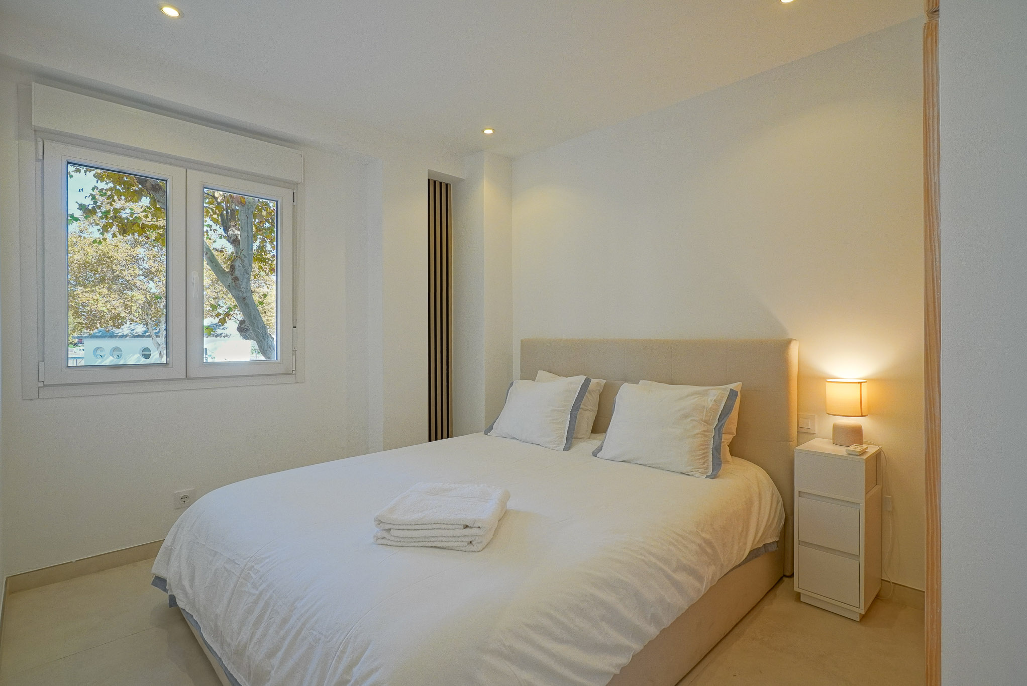 4697JAV Gerenoveerd appartement te koop aan de Arenal, Jávea