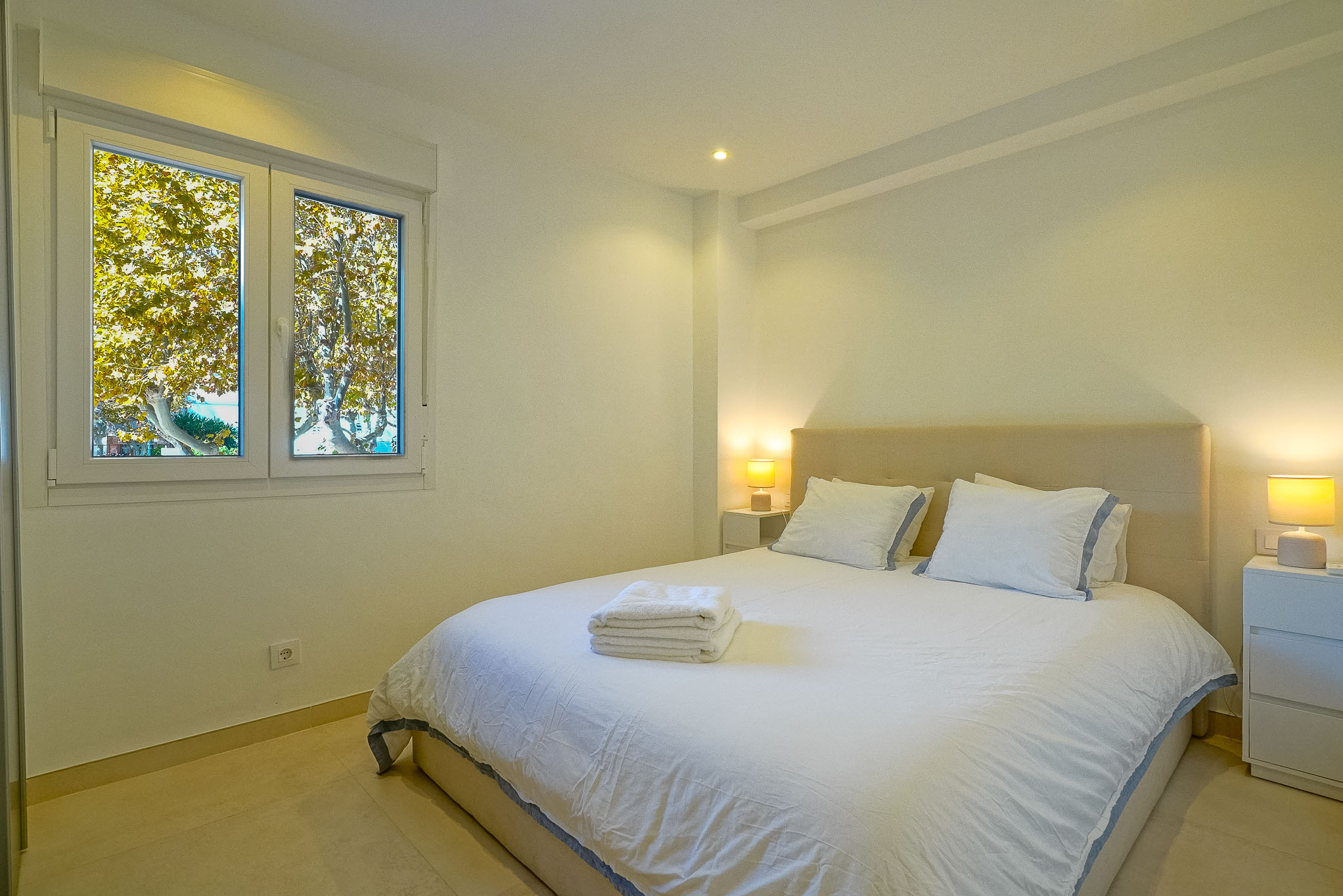 4697JAV Gerenoveerd appartement te koop aan de Arenal, Jávea