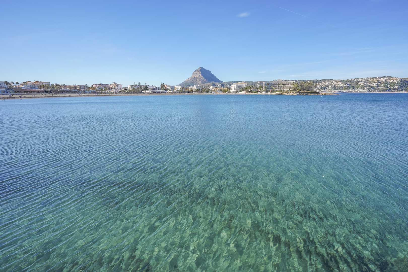 4697JAV Gerenoveerd appartement te koop aan de Arenal, Jávea